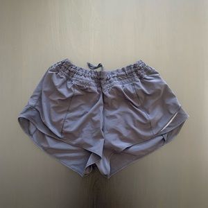 Black Hotty Hot Lululemon 2.5in shorts